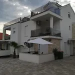 The Nikolic - Woegenstein Apartamento *