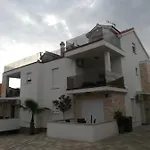 The Nikolic - Woegenstein Apartman