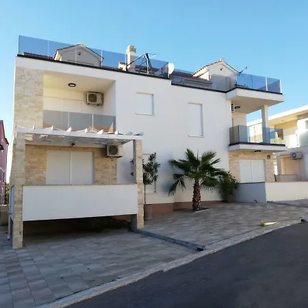 The Nikolic - Woegenstein Apartman