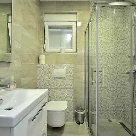 The Nikolic - Woegenstein 아파트