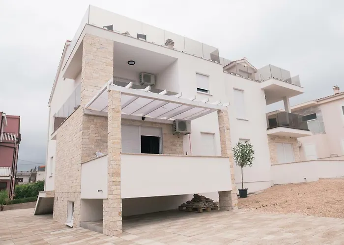 The Nikolic - Woegenstein Appartement *