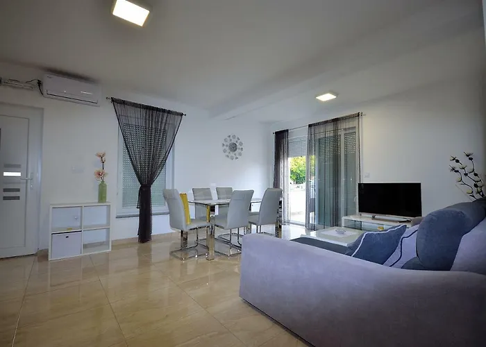 The Nikolic - Woegenstein * Tribalj