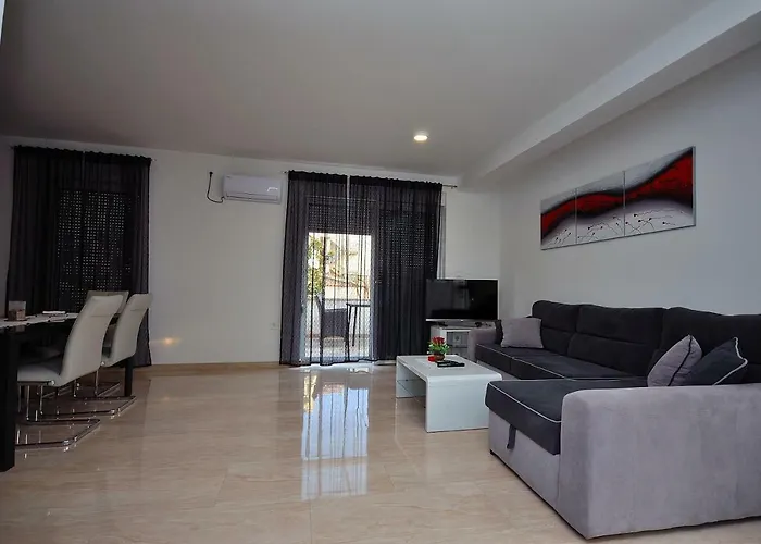 The Nikolic - Woegenstein