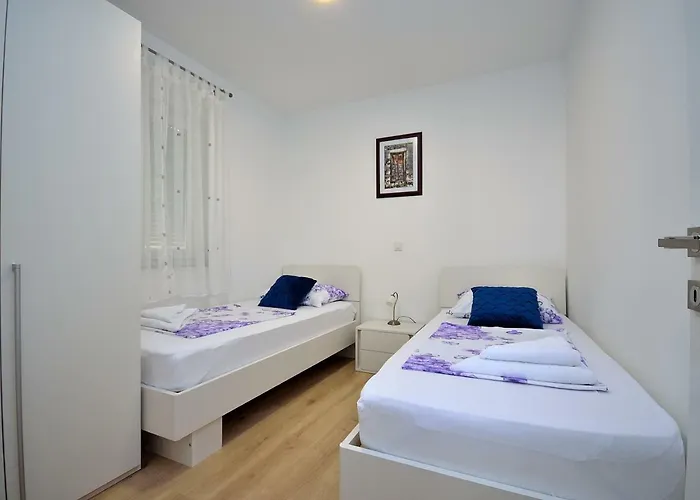 The Nikolic - Woegenstein Apartamento