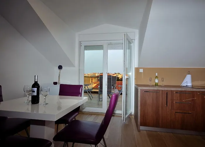 The Nikolic - Woegenstein Appartement *